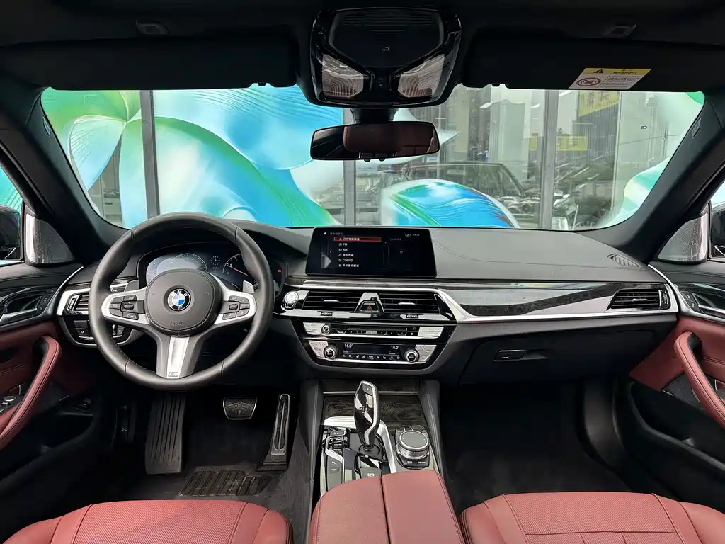 BMW 5 Series — миниатюра 19