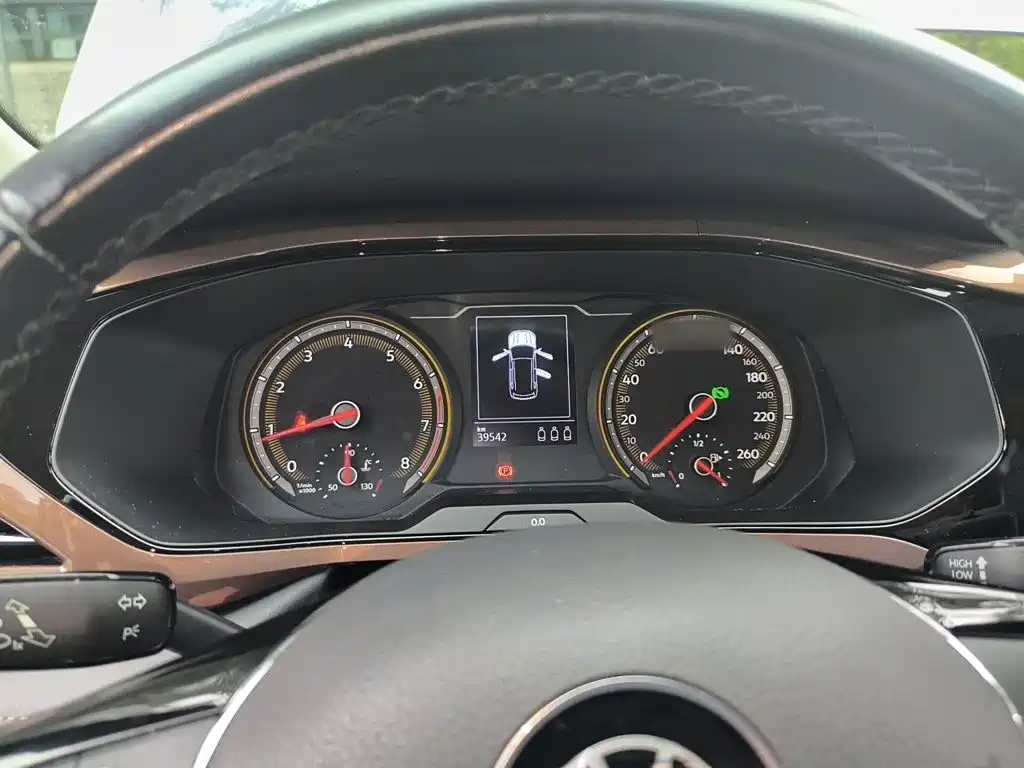 Volkswagen Tharu — миниатюра 4