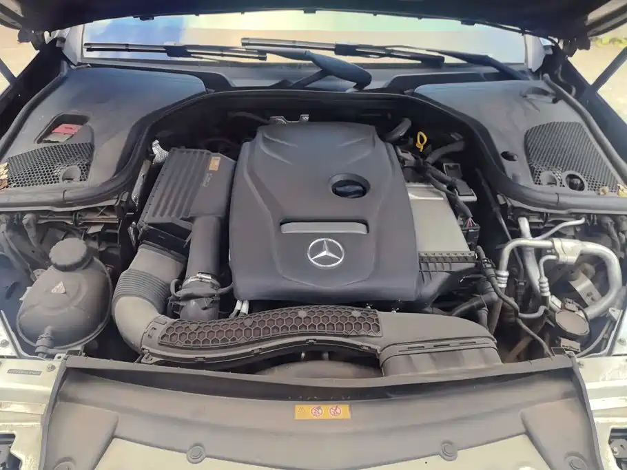 Mercedes-Benz E-Class — миниатюра 10