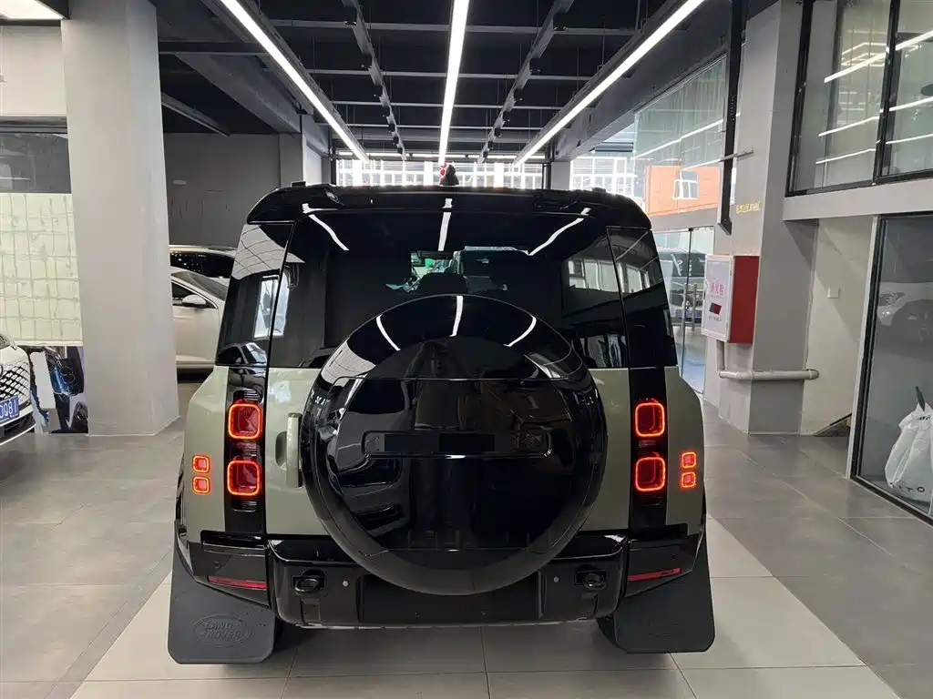 Land Rover Land Rover Defender 2024 110 3.0T P400 X-DYNAMIC HSE
