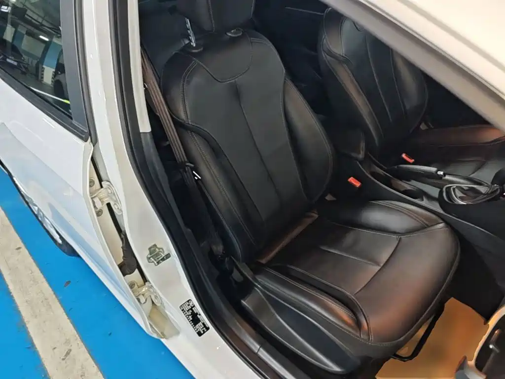 Buick Excelle — миниатюра 25