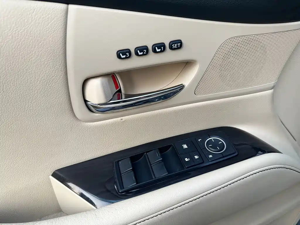 Lexus RX Classic — миниатюра 10