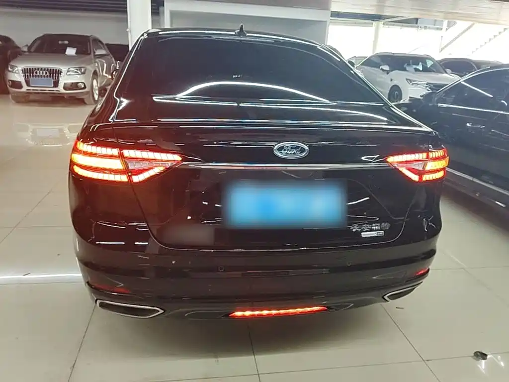 Ford Taurus 2019 EcoBoost 245 Premium