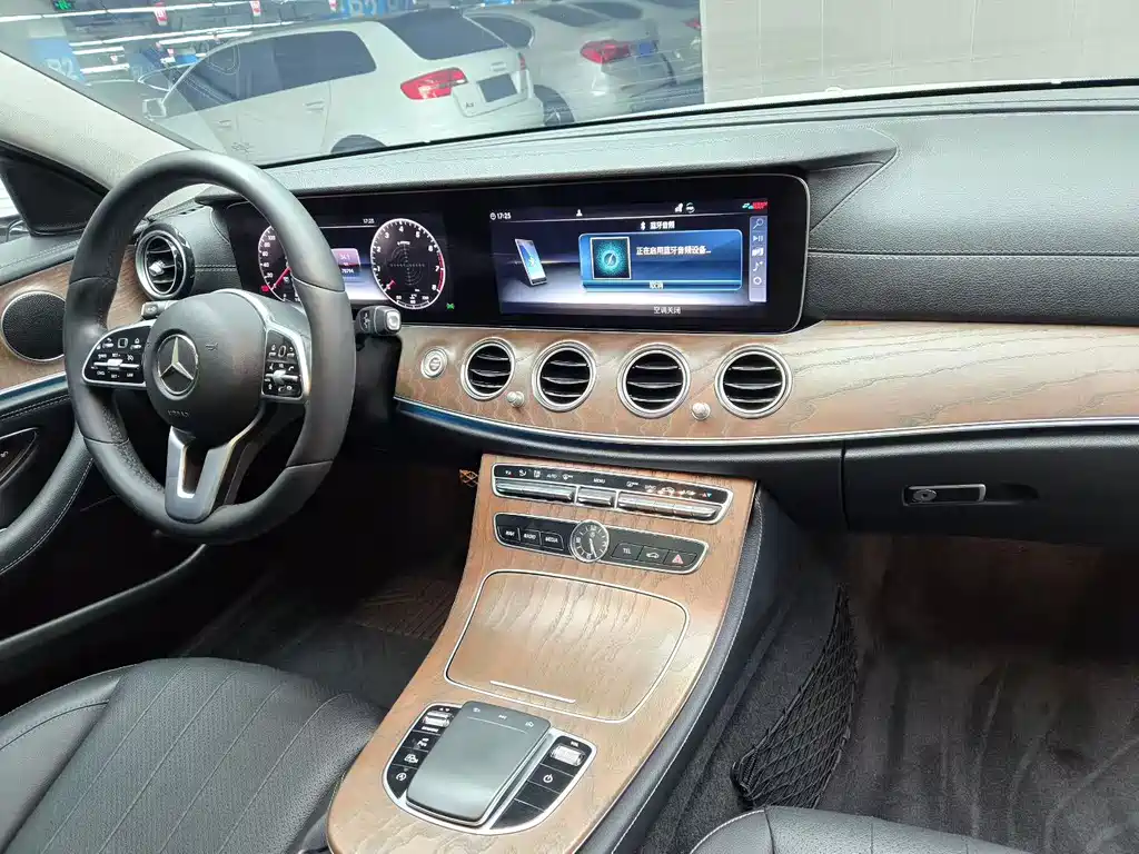 Mercedes-Benz E-Class E 2019 E 300 L Fashion