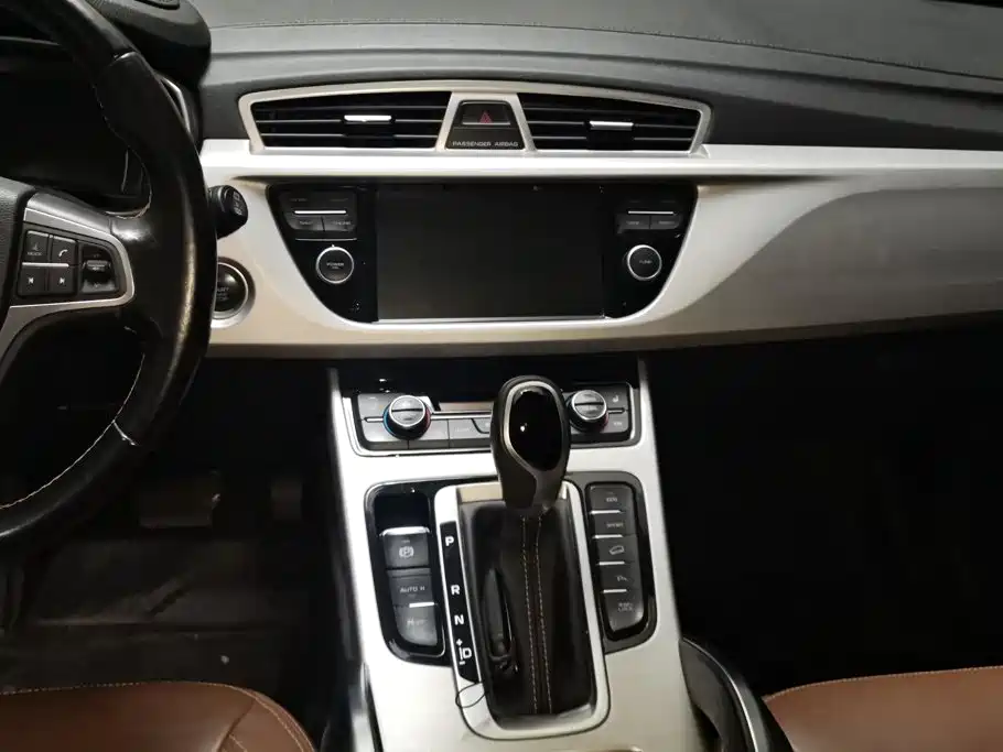Geely Boyue — миниатюра 13