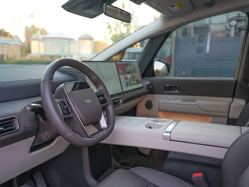 Li Auto Li MEGA — миниатюра 16