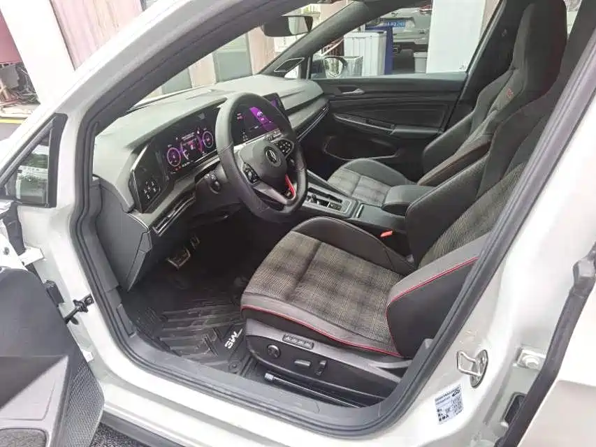 Volkswagen Golf GTI — миниатюра 3