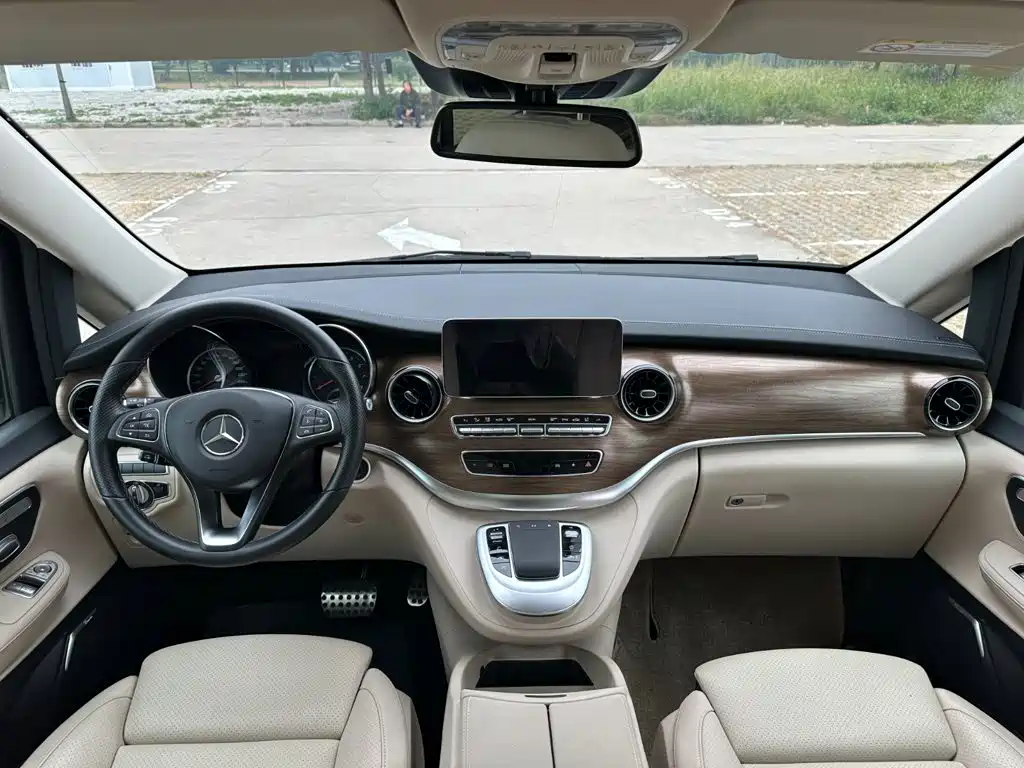 Mercedes-Benz V-Class — миниатюра 19