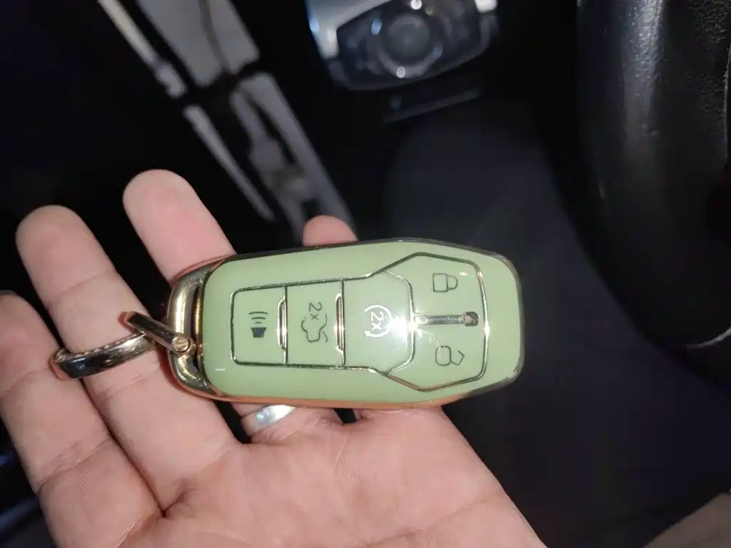 Ford Explorer (Import) — миниатюра 9