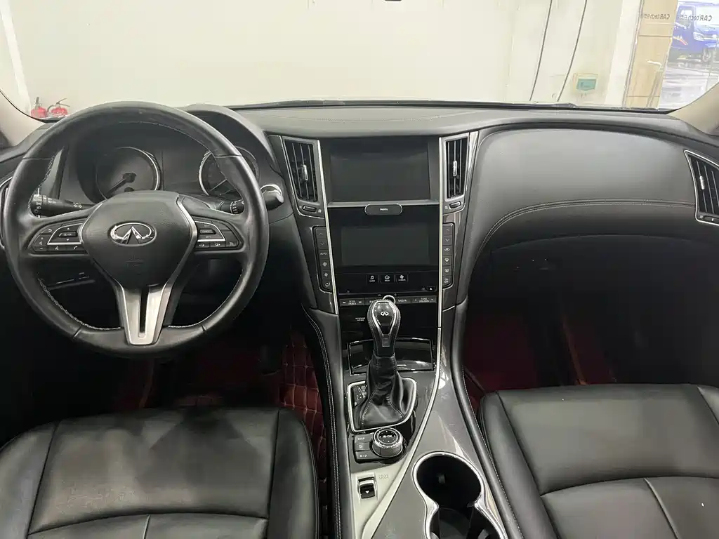 INFINITI Q50L