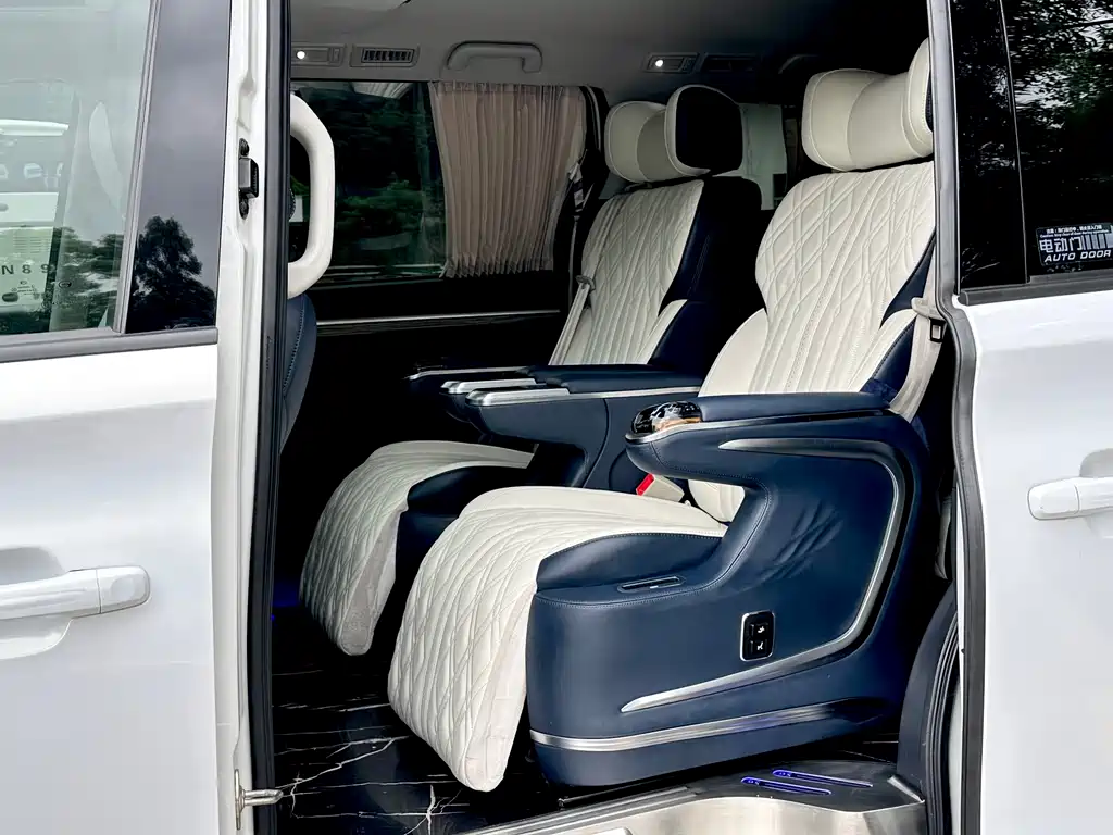 GAC M8 2021 390T Premium
