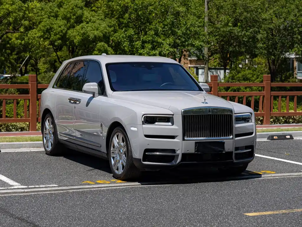 Rolls-Royce Cullinan — миниатюра 3