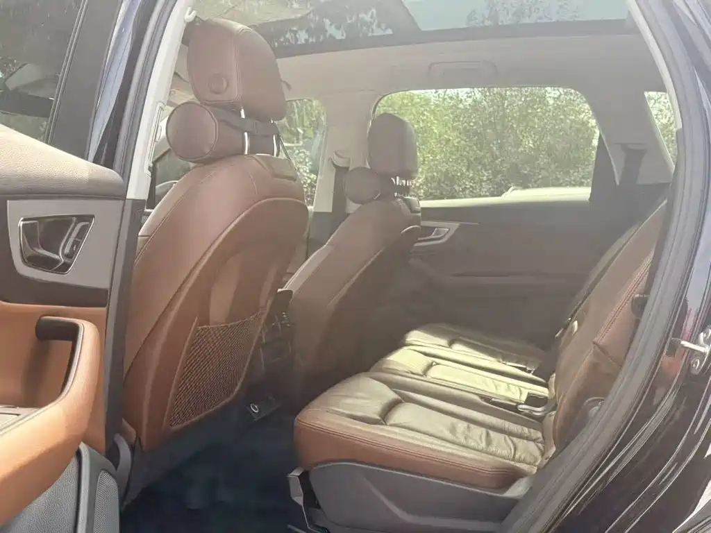 Audi Q7 — миниатюра 9