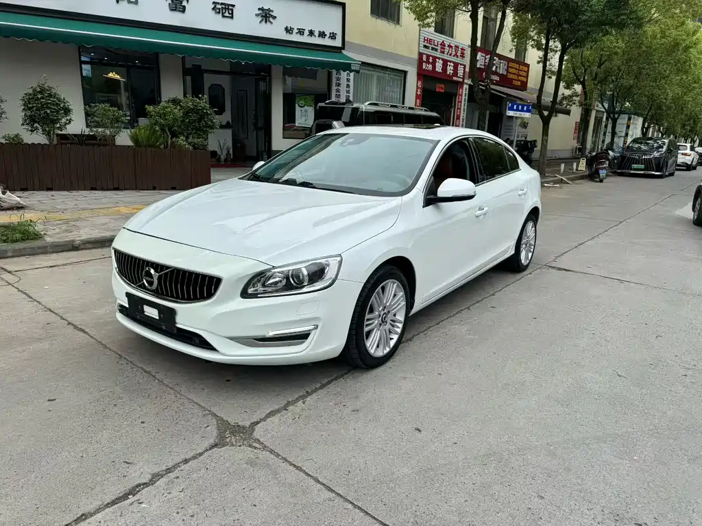 Volvo S60 2020