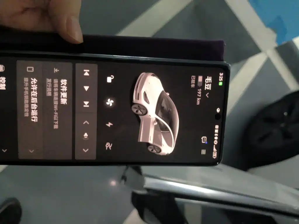 Tesla Model 3 — миниатюра 9