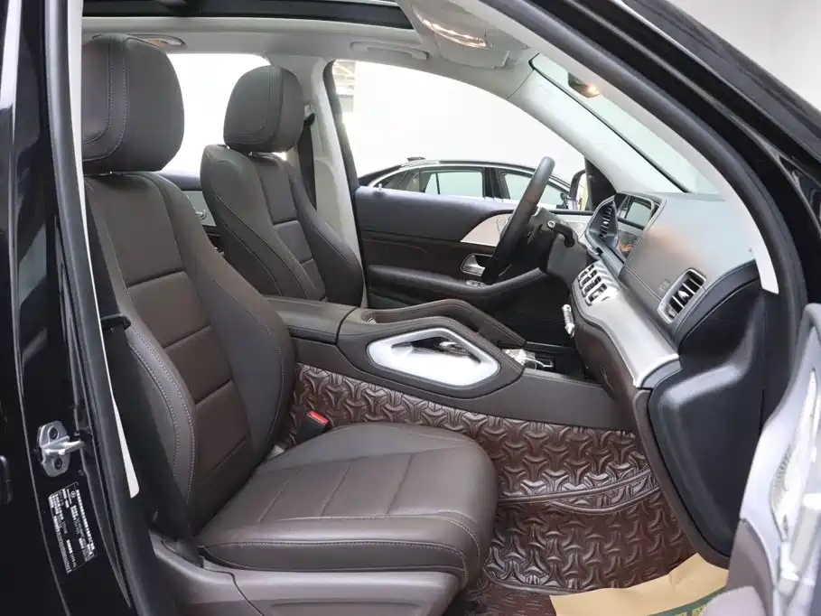 Mercedes-Benz GLE (Import) — миниатюра 19