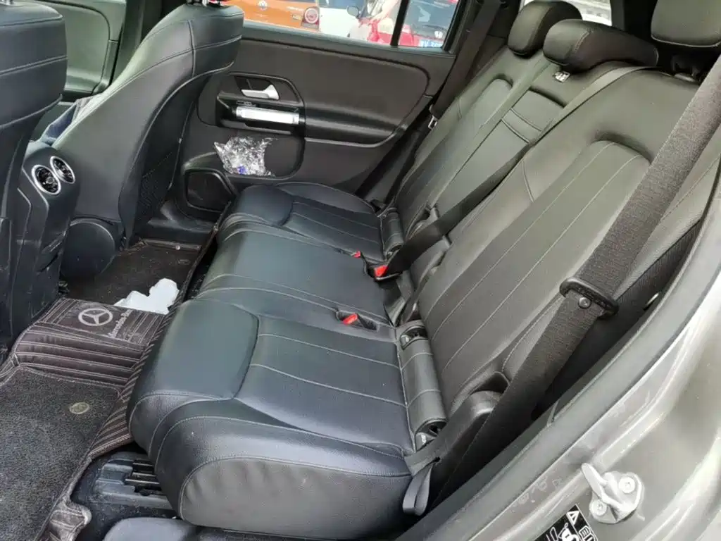 Mercedes-Benz GLB — миниатюра 17
