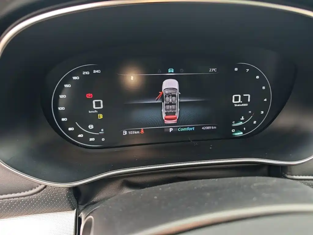Roewe RX5 MAX — миниатюра 12
