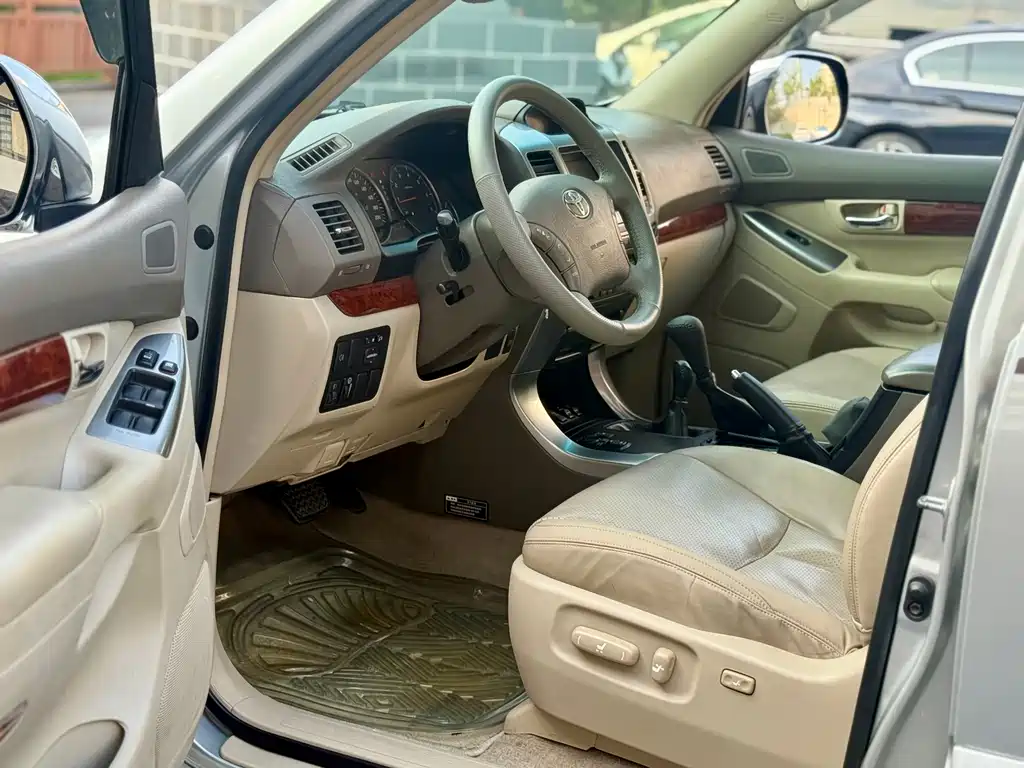 Toyota Prado — миниатюра 9