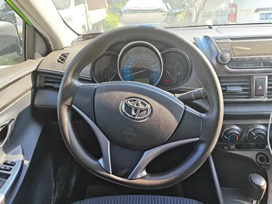 Toyota Yaris L — миниатюра 15