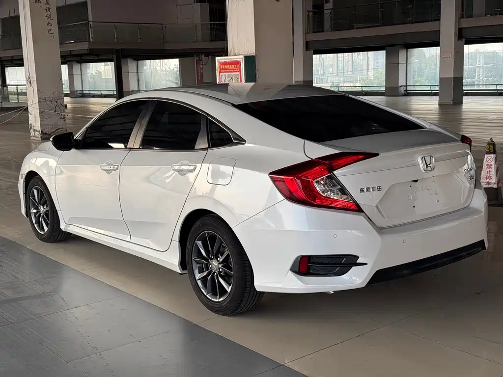 Honda Civic — миниатюра 4