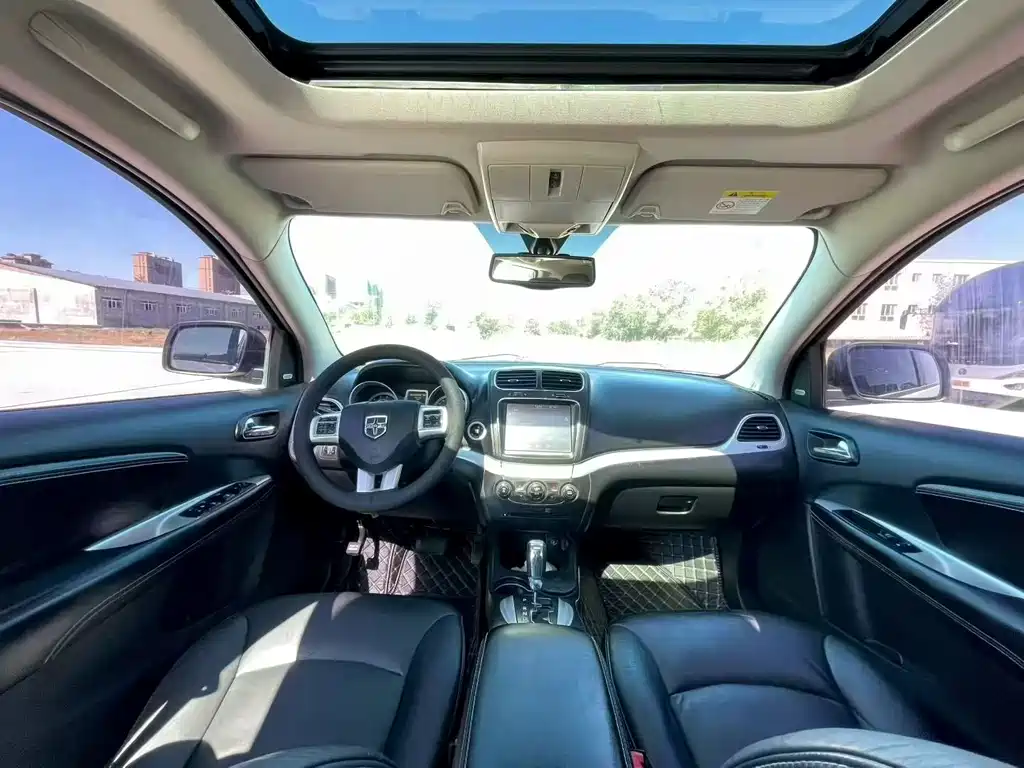 Dodge Journey — миниатюра 4