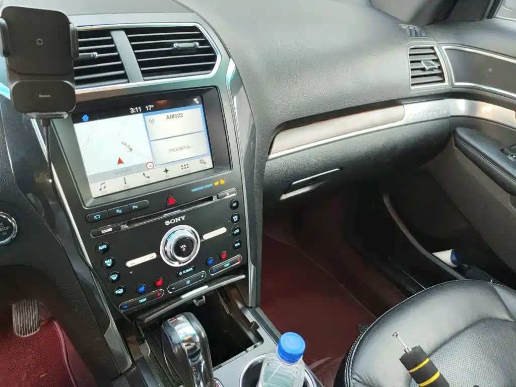 Ford Explorer (Import) — миниатюра 6