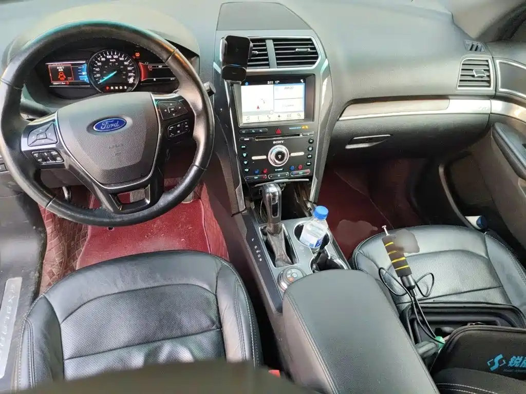 Ford Explorer (Import) — миниатюра 13