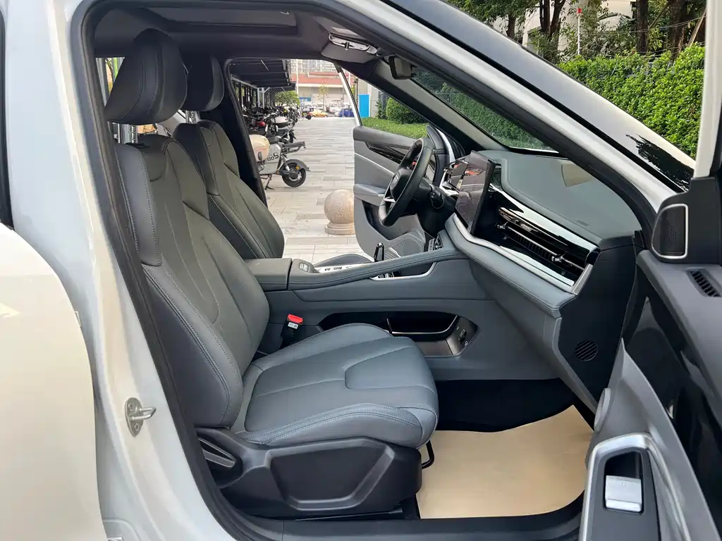 Geely Boyue — миниатюра 8