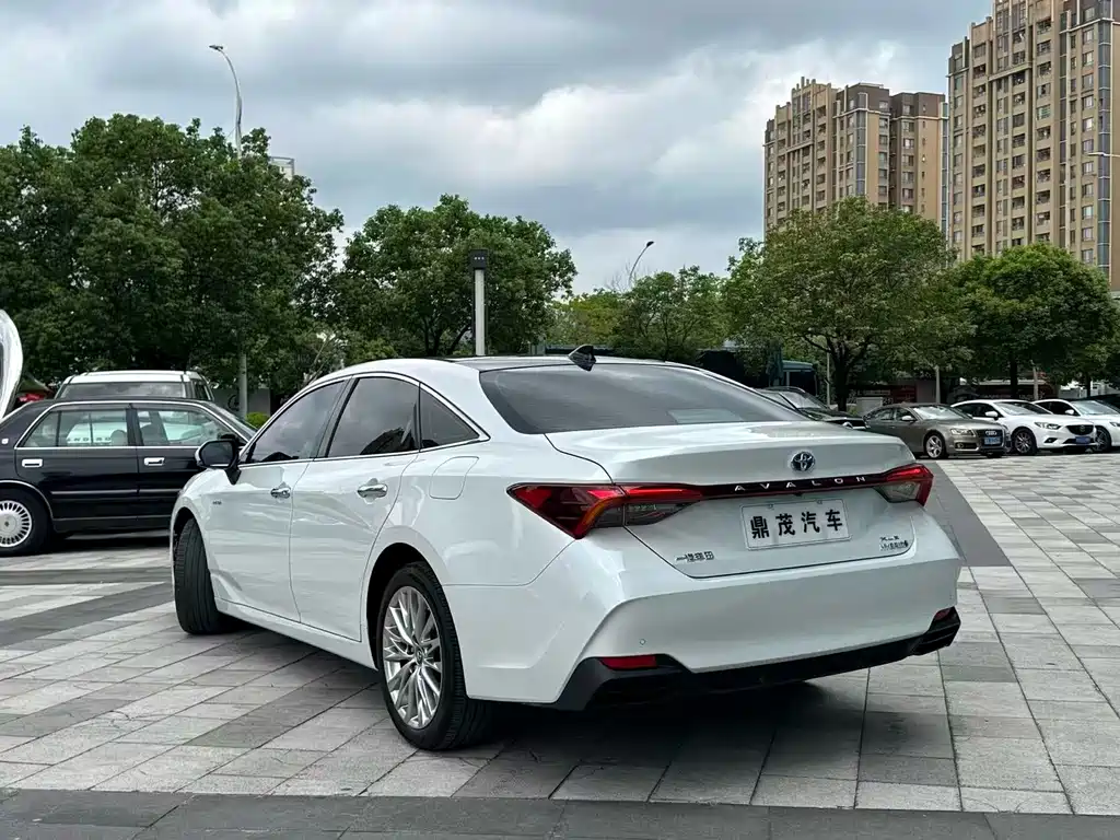Toyota Avalon — миниатюра 7