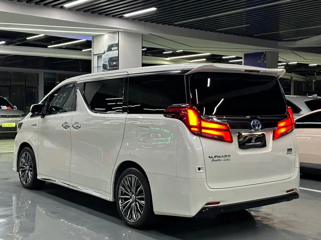 Toyota Alphard 2019 2.5L Luxury