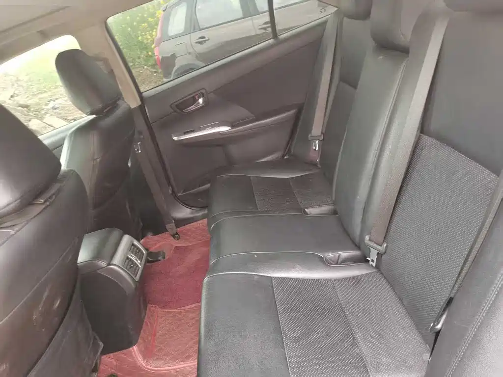 Toyota Camry 2012 2.0S