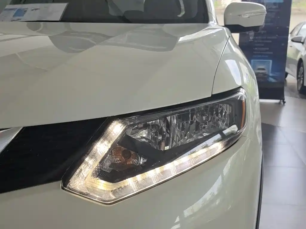 Nissan X-Trail 2014 2.5L CVT Luxury 4WD