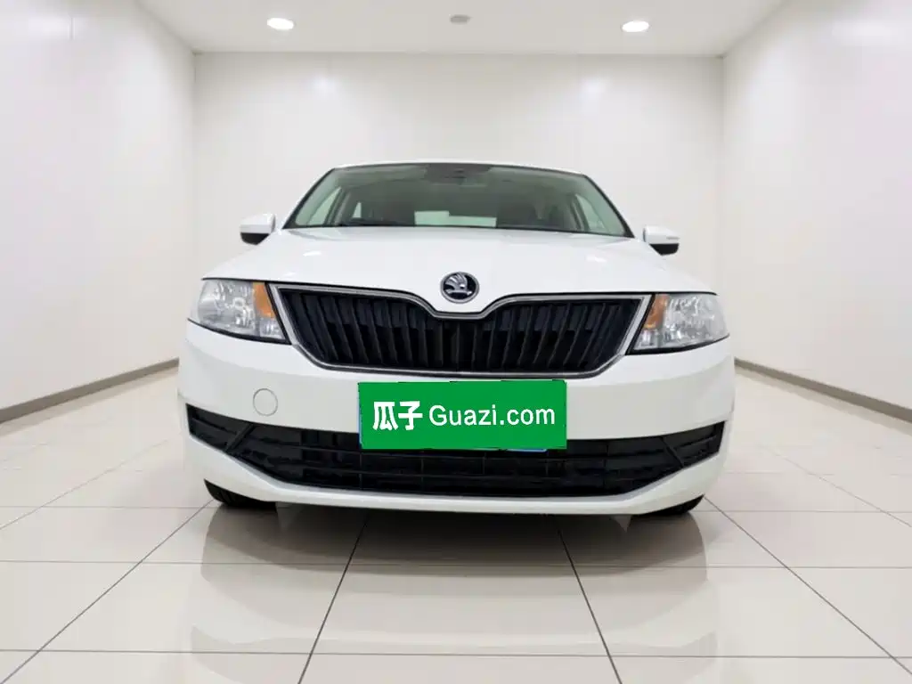 Skoda Rapid — миниатюра 2