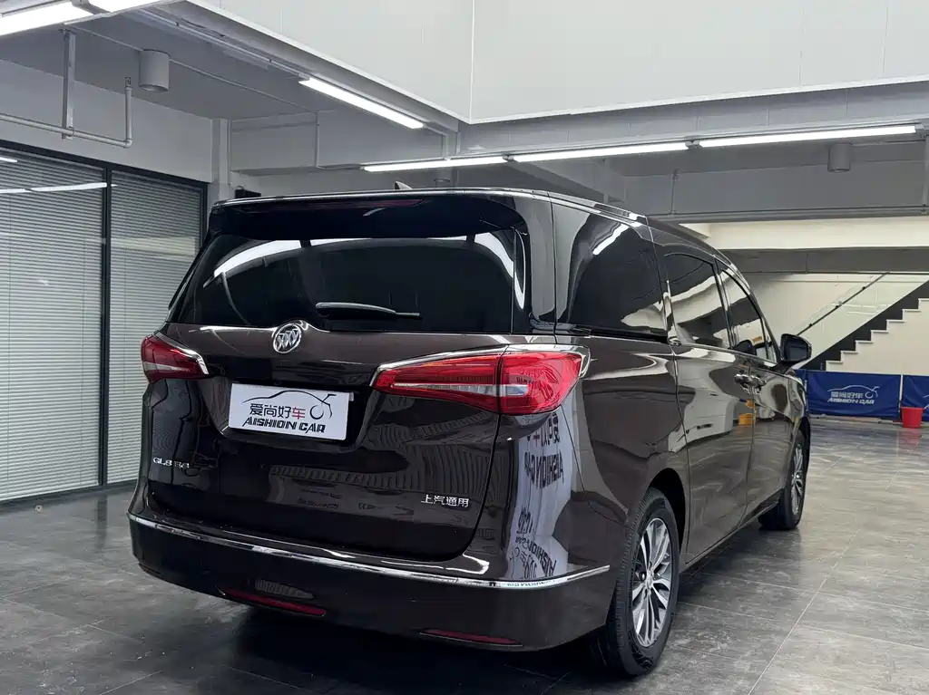 Buick GL8 — миниатюра 7