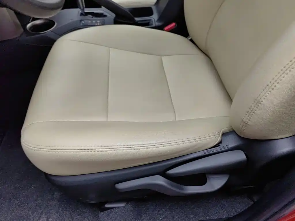 Toyota RAV4 — миниатюра 20