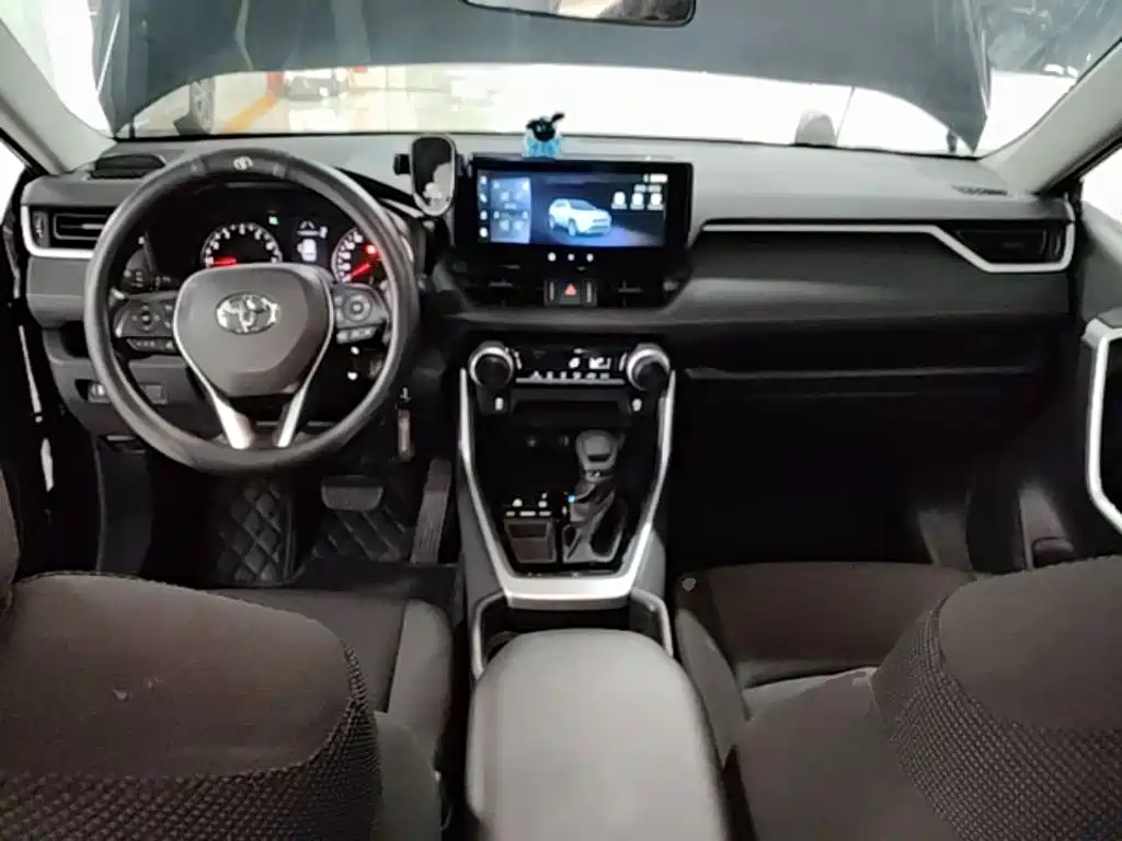 Toyota RAV4 2024 2.0L CVT