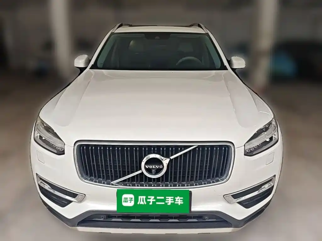Volvo XC90 2015 T6 7 мест