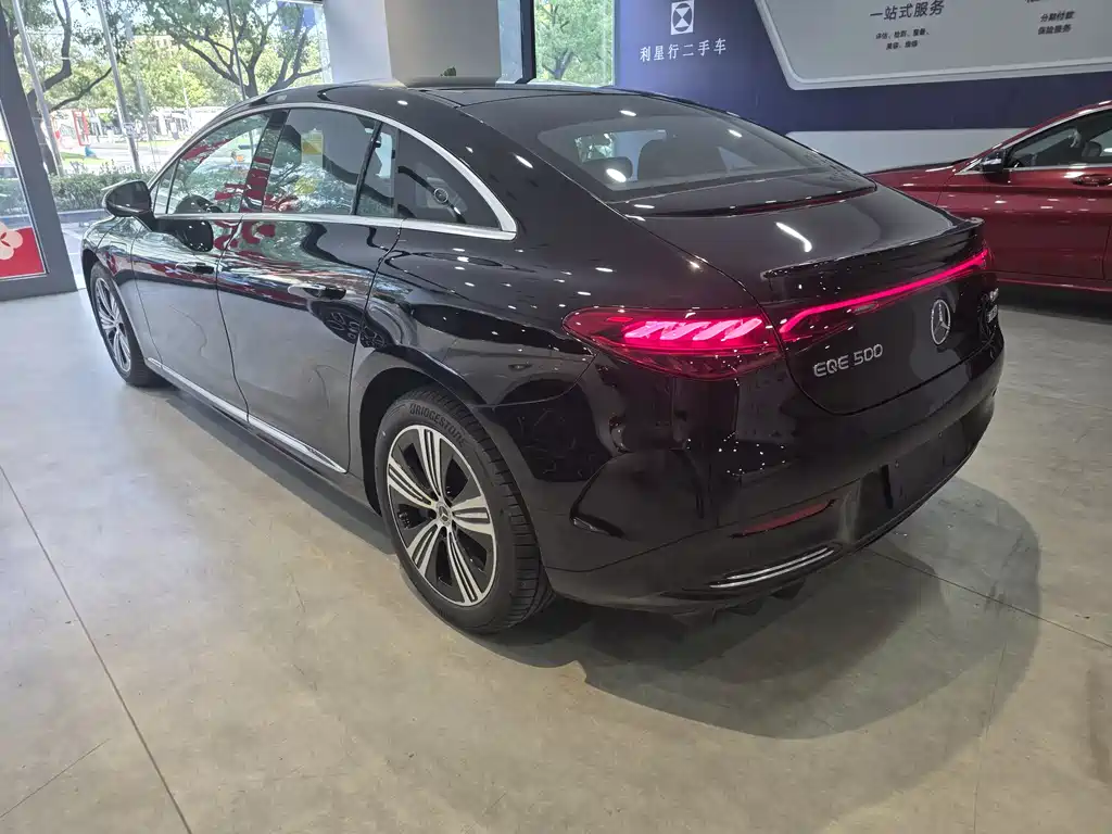 Mercedes-Benz EQE 2025 500 4MATIC