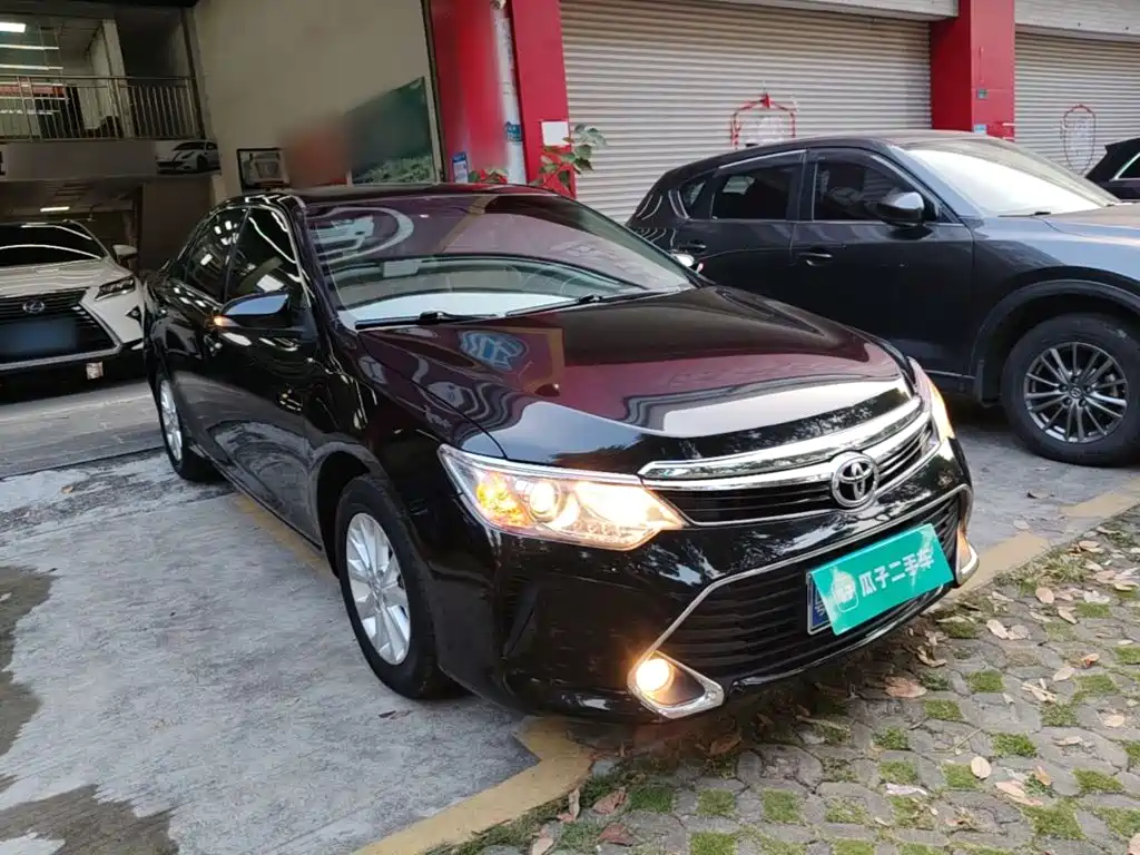 Toyota Camry — миниатюра 4