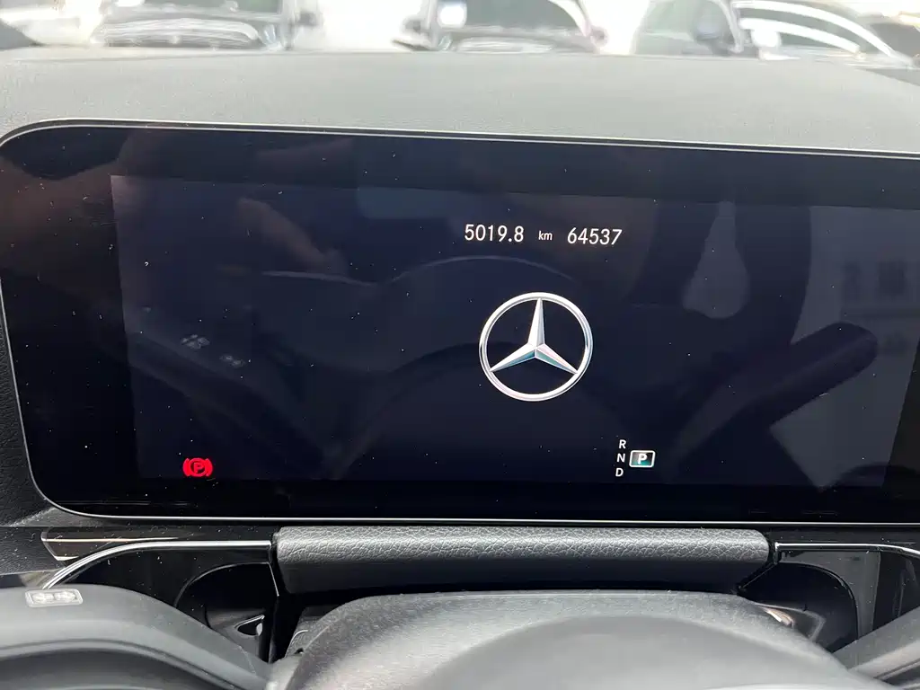 Mercedes-Benz GLA 2023 — фото 3