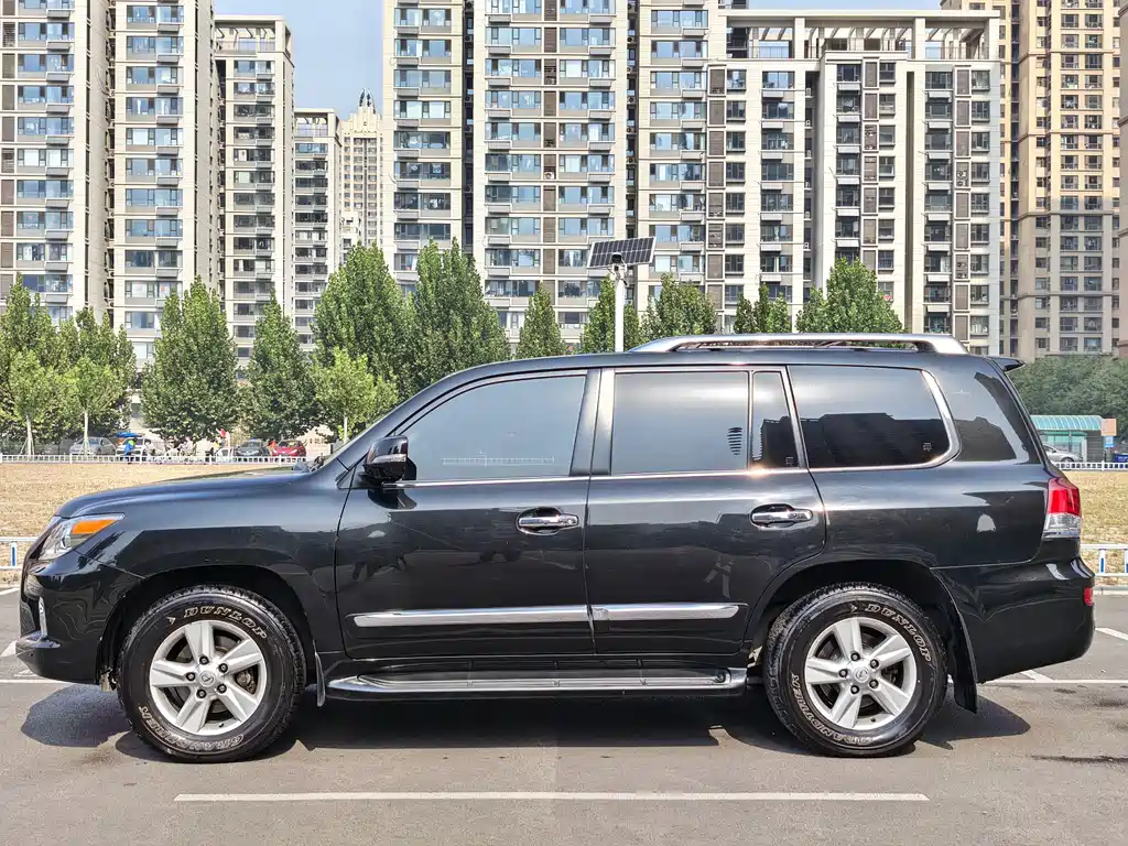 Lexus LX — миниатюра 2