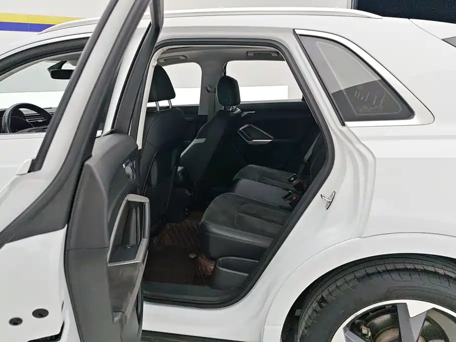 Audi Q3 — миниатюра 11
