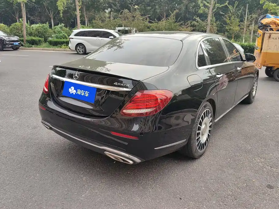 Mercedes-Benz E-Class — миниатюра 3