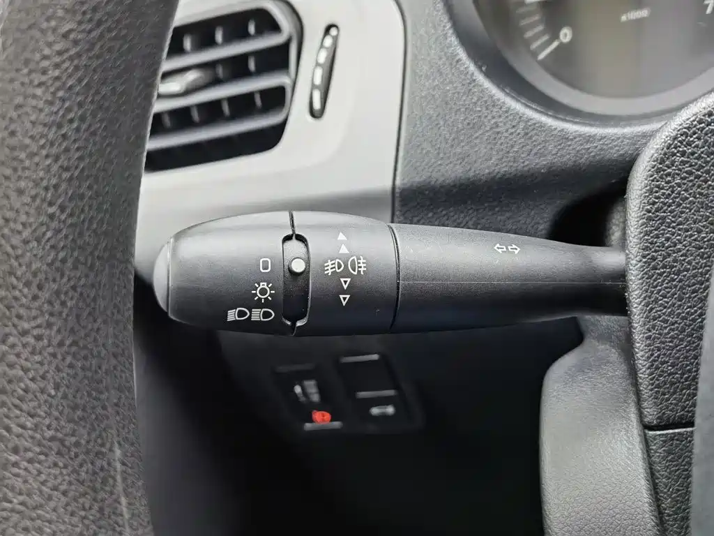 Citroen Elysee — миниатюра 21