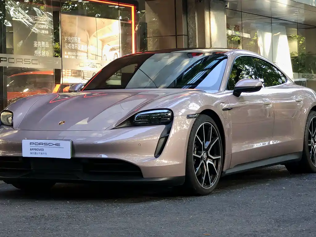 Porsche Taycan 2024