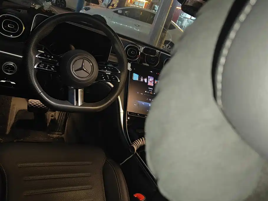 Mercedes-Benz C-Class — миниатюра 12