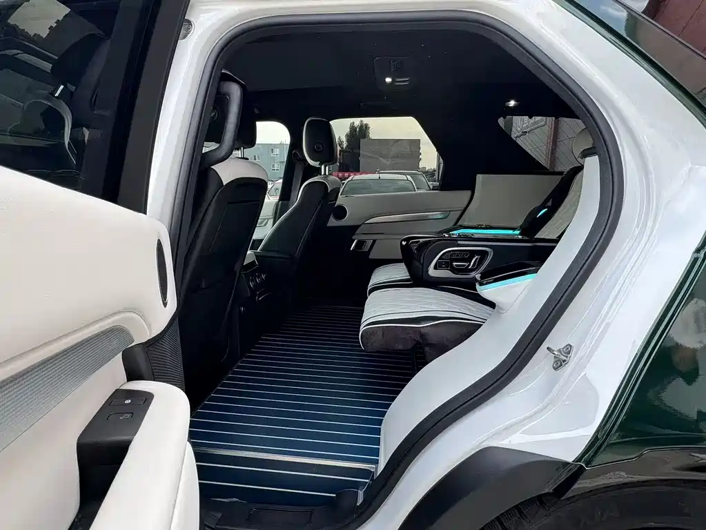 Land Rover Discovery 2020 3.0 SC V6 30