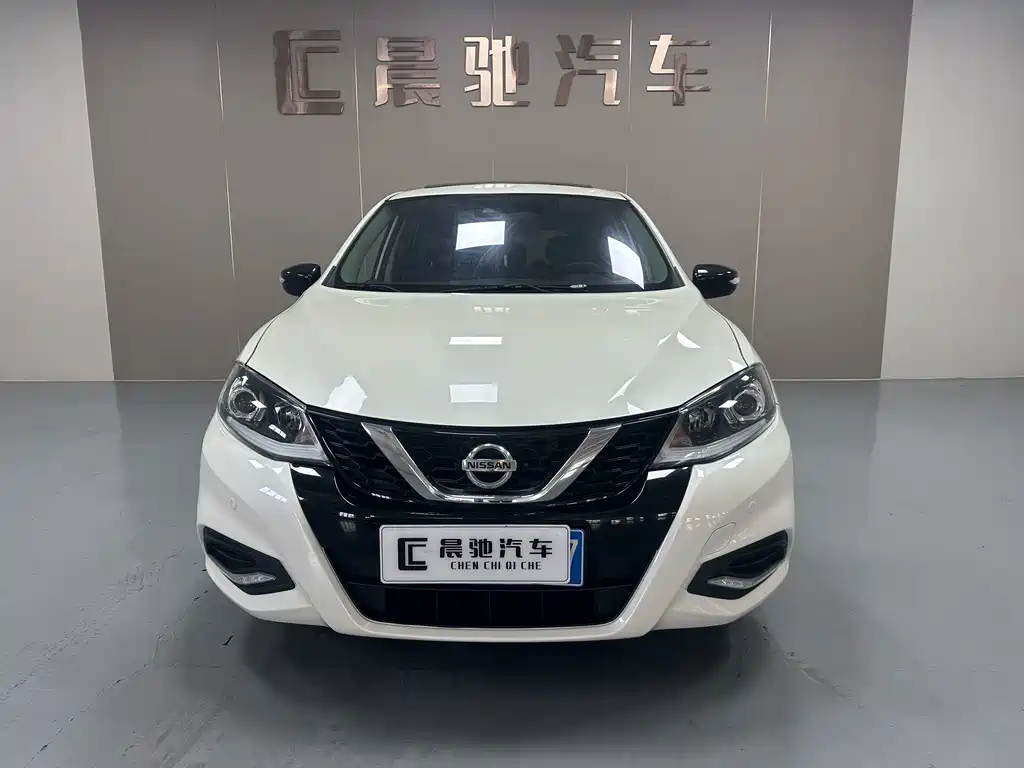 Nissan Tiida — миниатюра 2