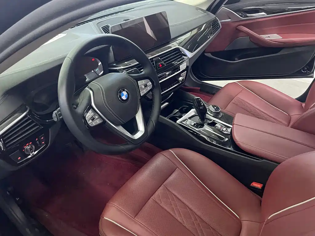 BMW 5 Series — миниатюра 20